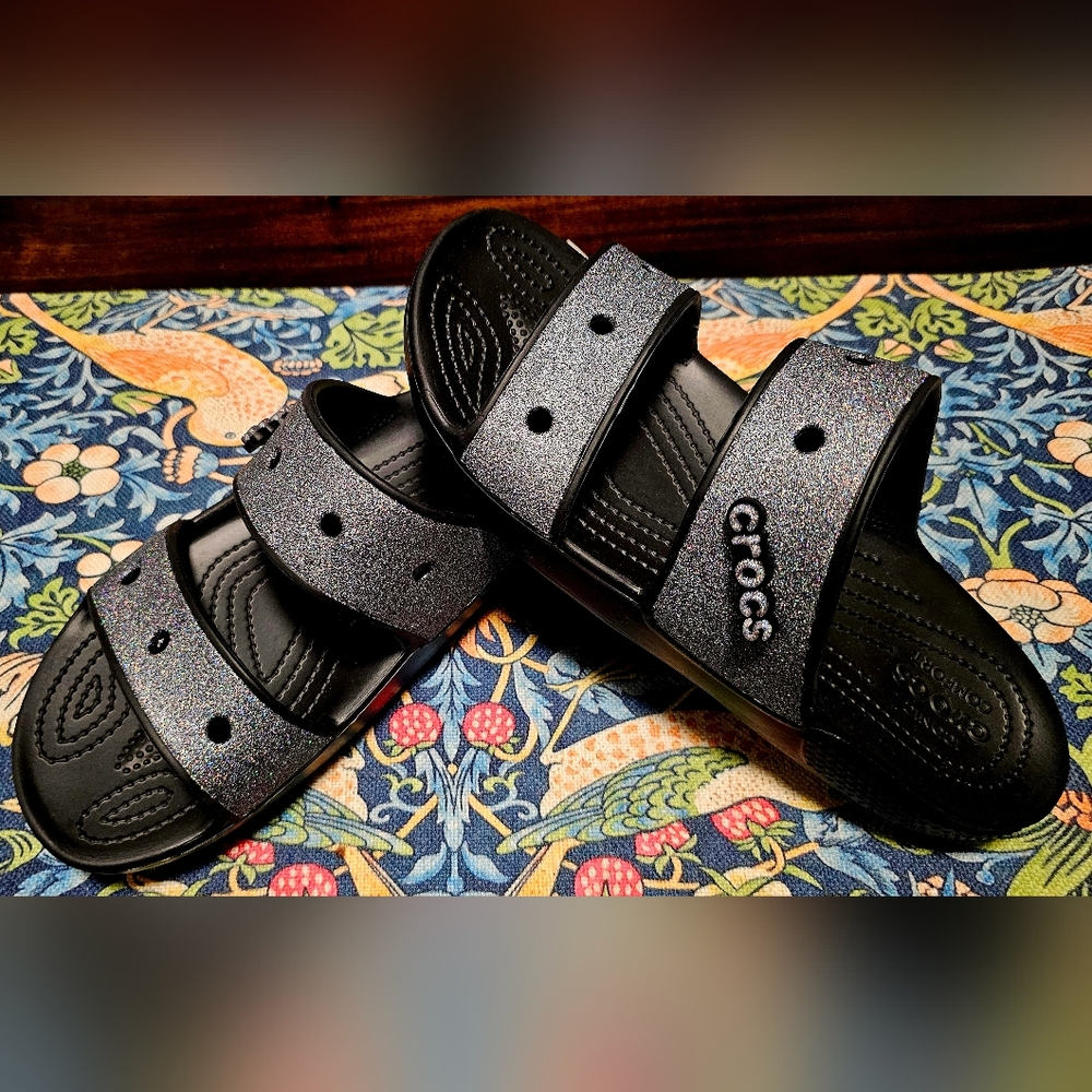 NEW CLASSIC CROC GLITTER II WOMENS SANDAL SIZE 10